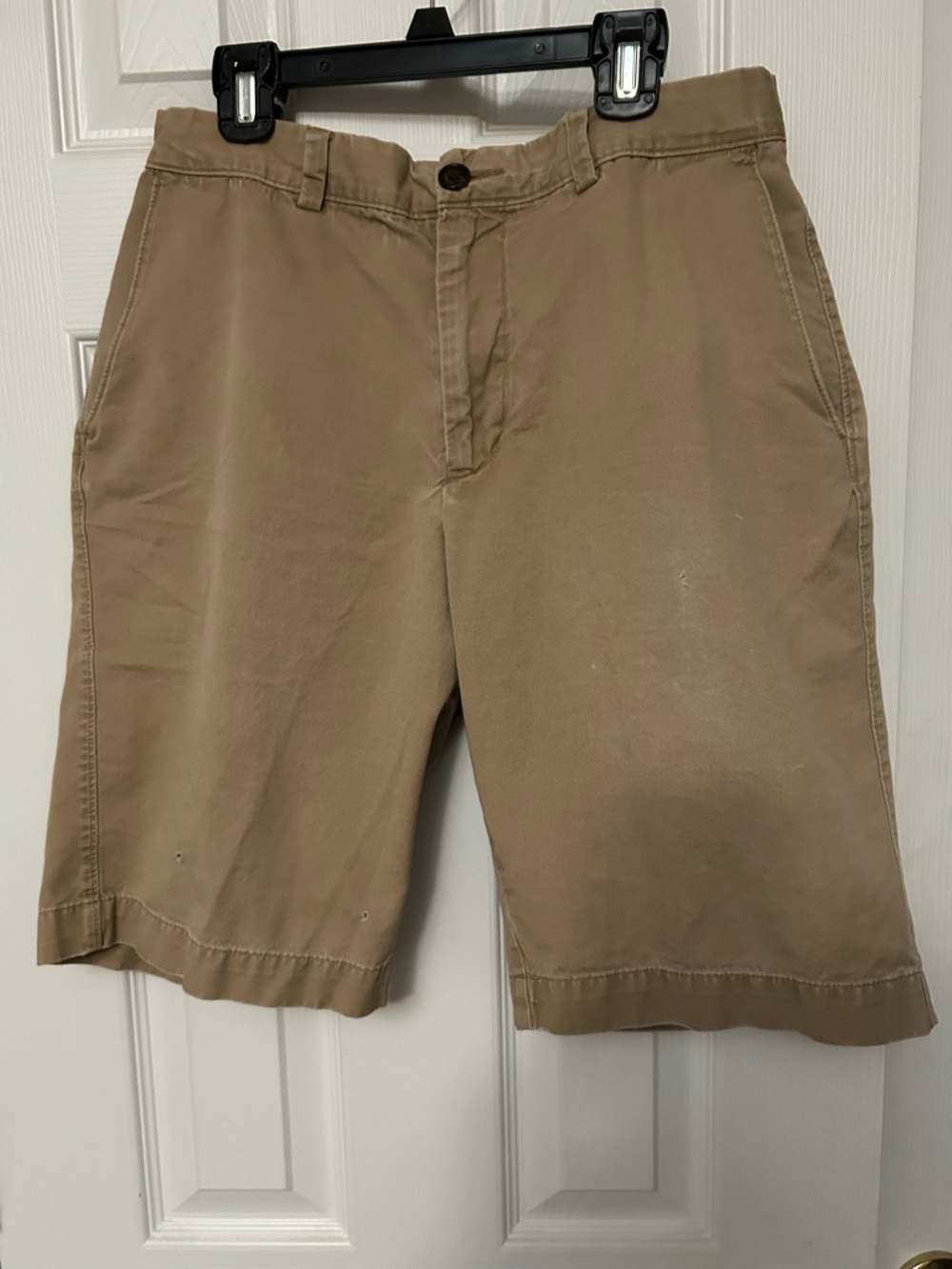 Banana Republic Flat-Front Chino Shorts in Khaki